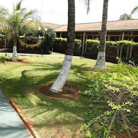 Hotel Pousada Vale Do Sol Em Pompéia المظهر الخارجي الصورة