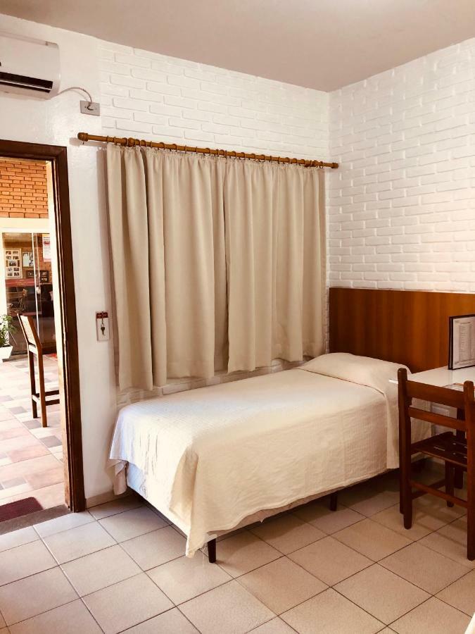 Hotel Pousada Vale Do Sol Em Pompéia المظهر الخارجي الصورة